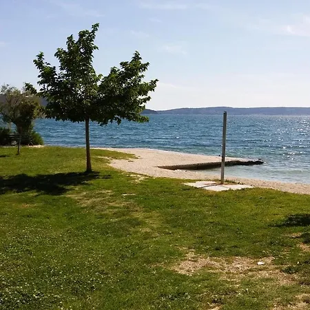 Happy House For Marina, Big Terrace With Sea View, Free Bbq & Parking - Quiet Place Feriehus *